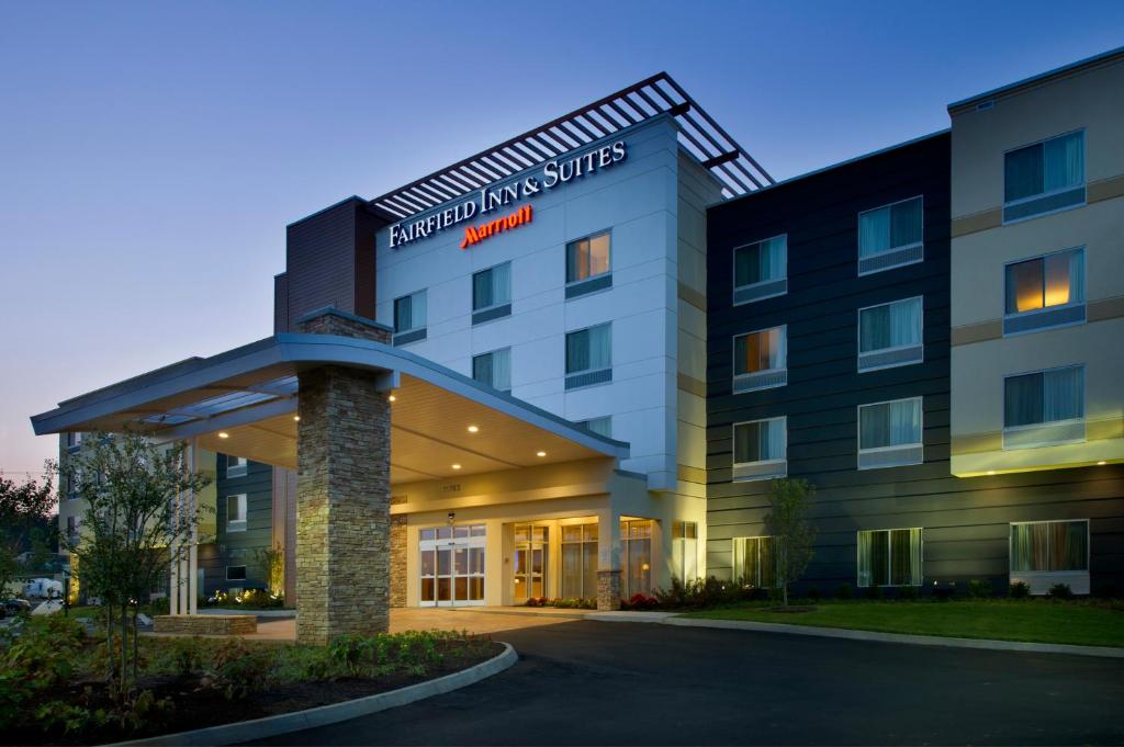 Fairfield by Marriott Inn & Suites Knoxville Turkey Creek Main image 1